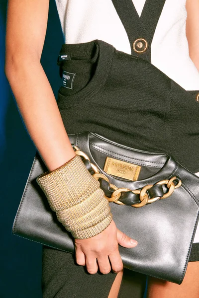 Look 25